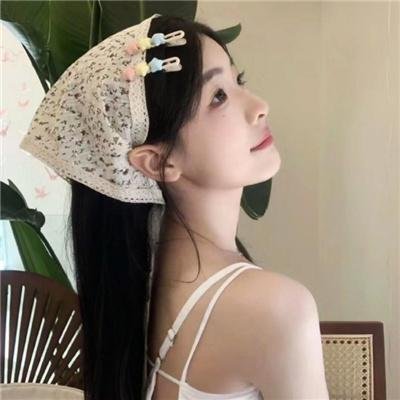 黄昏时分、牵着手